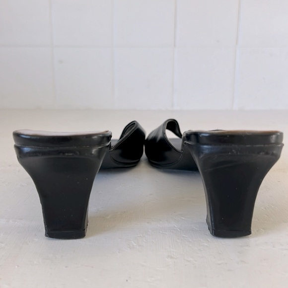 Expressions Footwear Black Mule Heels - Picture 4 of 5